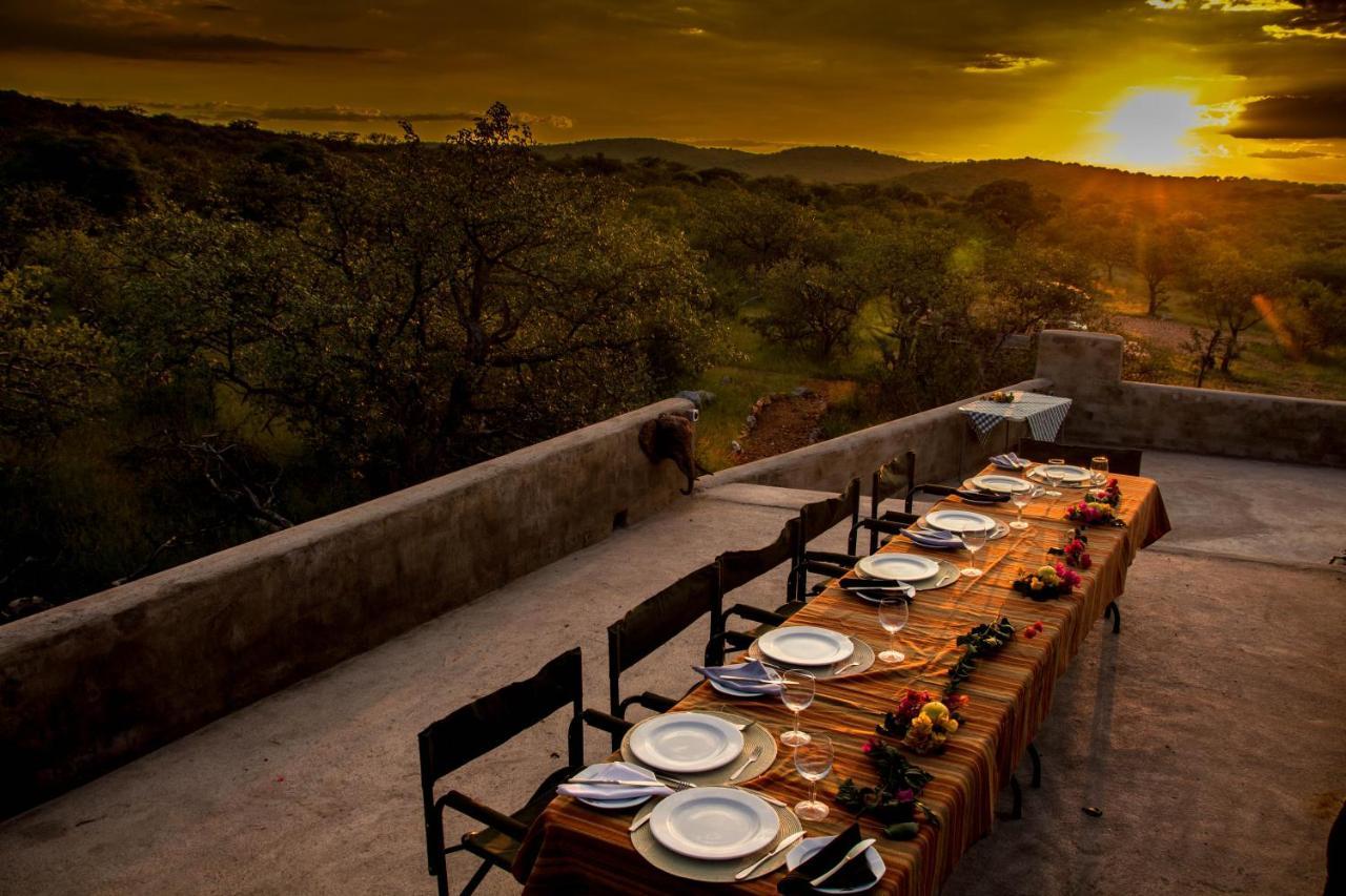 Okutala Etosha Lodge Outjo Exterior foto