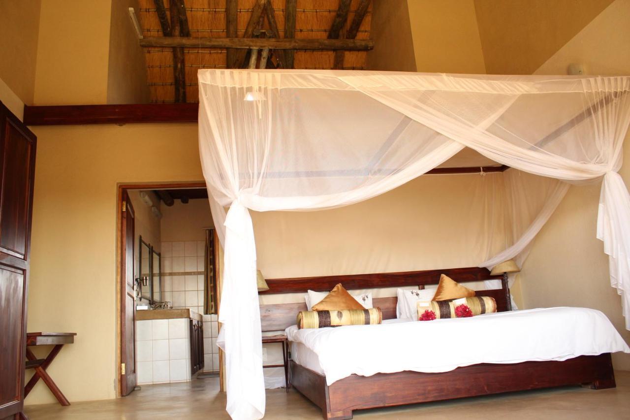 Okutala Etosha Lodge Outjo Exterior foto